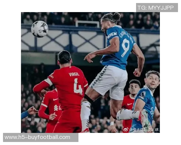 空霸范戴克34岁本赛季头球解围突破100次成五大联赛首位球员 空霸范戴克34岁本赛季头球解围突破100次成五大联赛首位球员