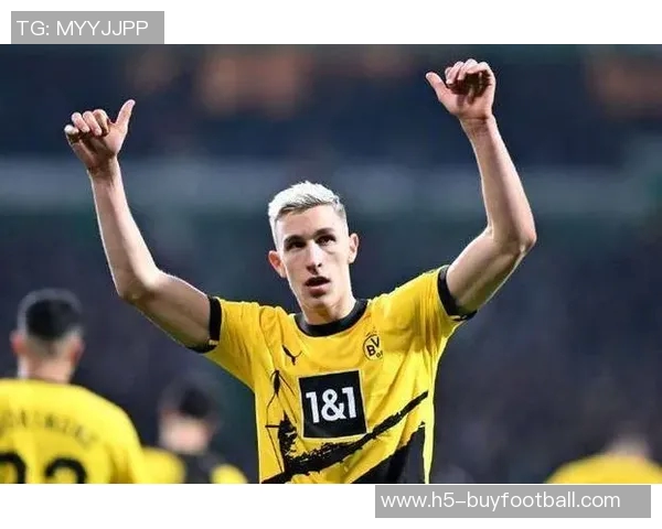 赫韦德斯谈多特魅力与施洛特贝克的成长挑战 赫韦德斯谈多特魅力与施洛特贝克的成长挑战