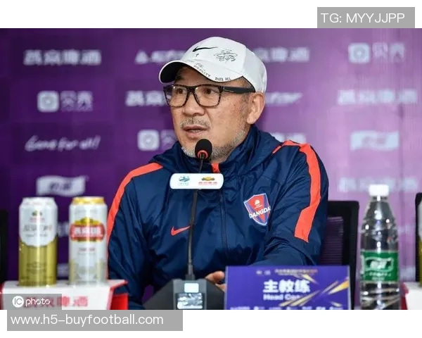 张外龙谈年轻球员快速成长全力以赴追求最终目标的决心与信心 张外龙谈年轻球员快速成长全力以赴追求最终目标的决心与信心