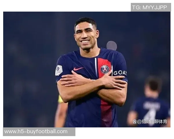 迪亚斯闪耀巴黎赛场双响入账赛季数据惊人17场11球5助助力球队争冠