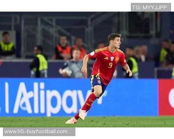 巴萨请求西班牙足协暂缓征召刚复出的伯纳尔以保护其健康